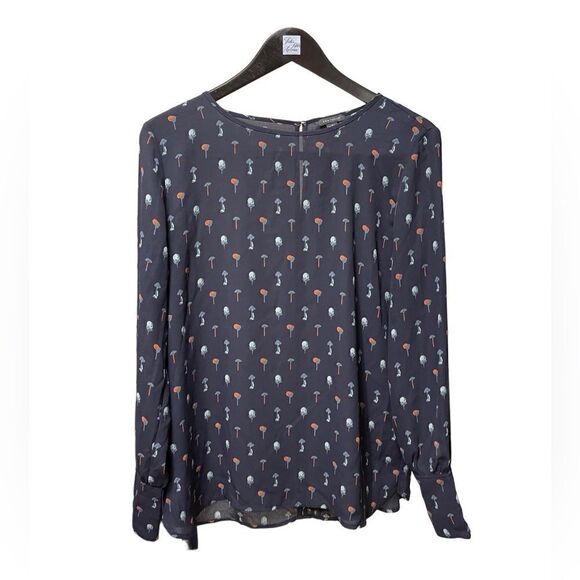 🌟Ann Taylor Navy Long Sleeve Top - Picture 1 of 2